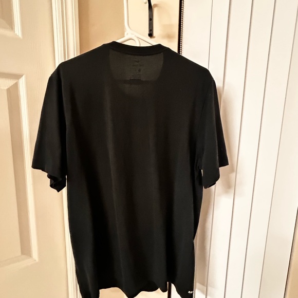 Nike Gradient Logo Shirt - Picture 4 of 5